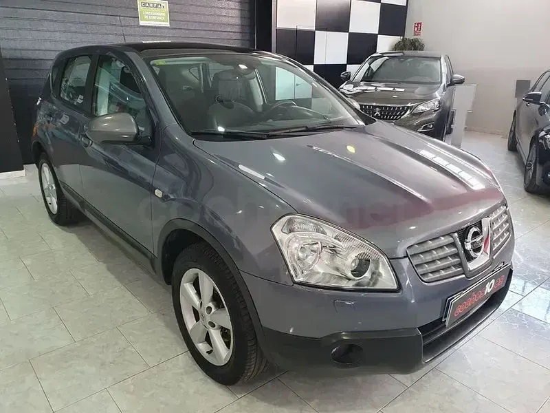 Usado Nissan Qashqai Tekna 106 CV (77 kW) 2008 Gris / plata SUV