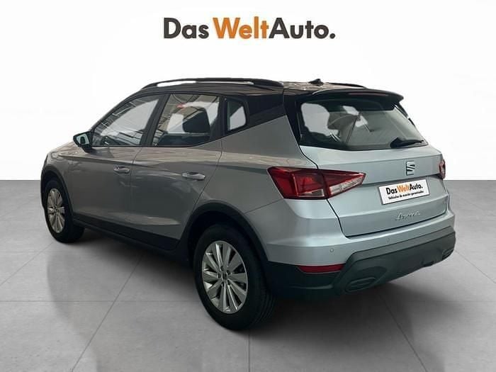 Gris plata Usado 2024 Seat Arona Style SUV | 18.990 € (Precio justo) - Imagen 1/4