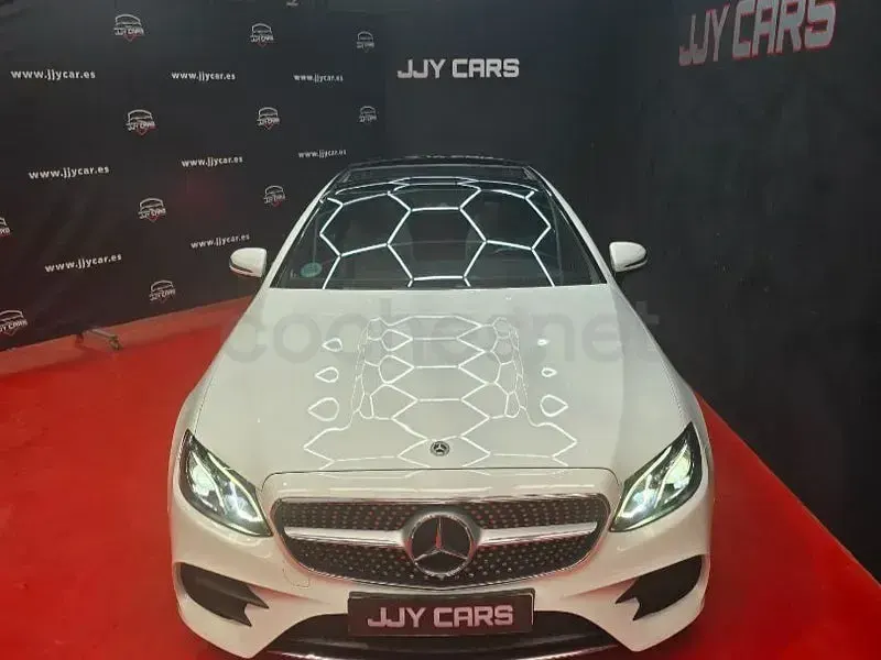 Usado Mercedes E220 194 CV (142 kW) 2021 Blanco Coupe