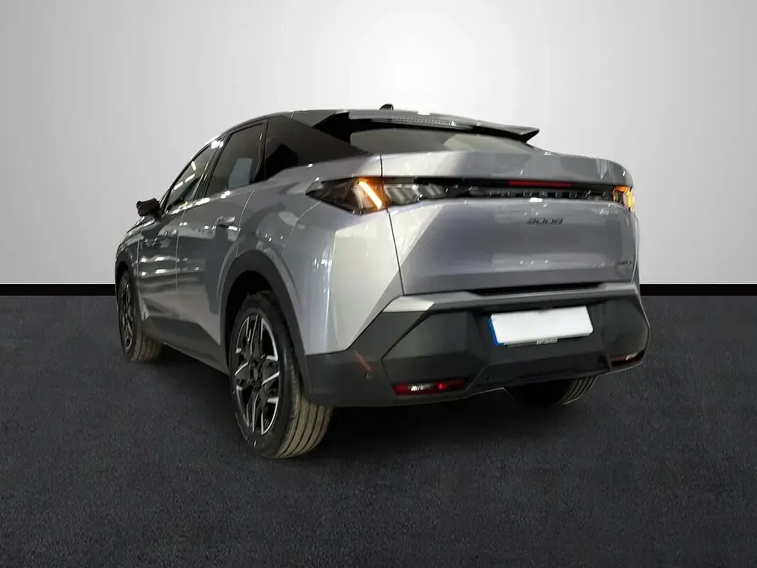 Usado Peugeot 3008 Allure 194 CV (142 kW) 2024 Gris SUV