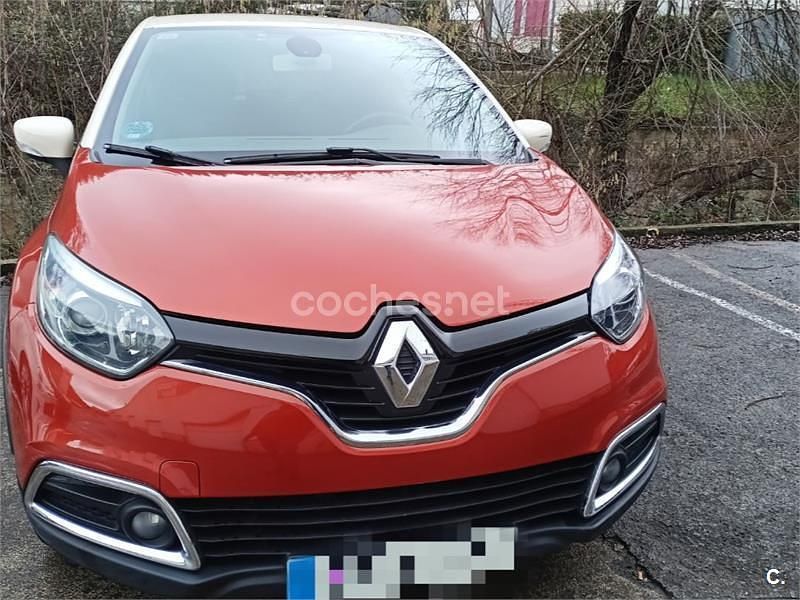 Usado Renault Captur Zen 120 CV (88 kW) 2014 Marrón SUV