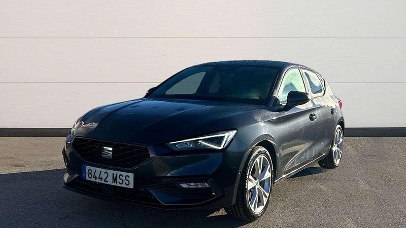 Usado Seat Leon FR 111 CV (81 kW) 2024 Gris Berlina