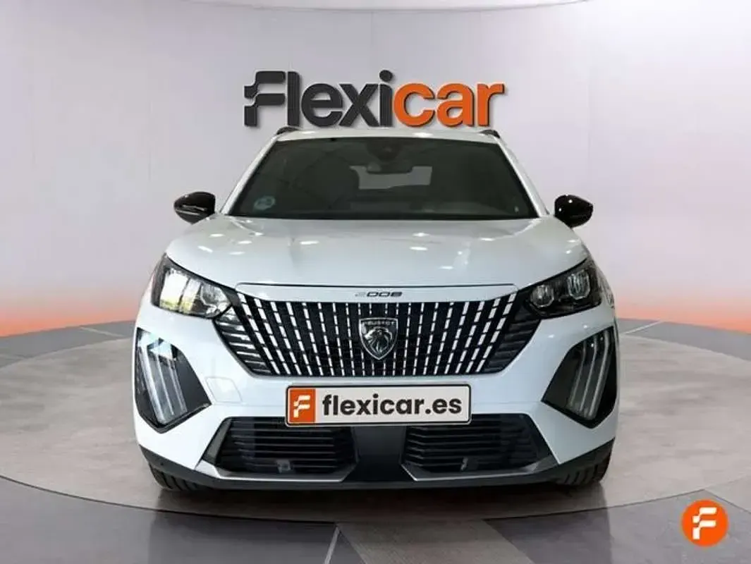 Usado Peugeot 2008 Allure 102 CV (75 kW) 2024 Blanco SUV