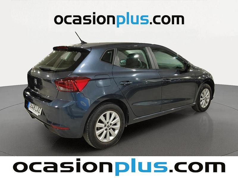 Usado Seat Ibiza Style Plus 110 CV (80 kW) 2022 Gris Utilitario