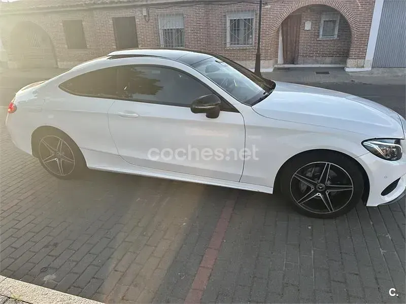 Usado Mercedes C220 170 CV (125 kW) 2018 Blanco Coupe
