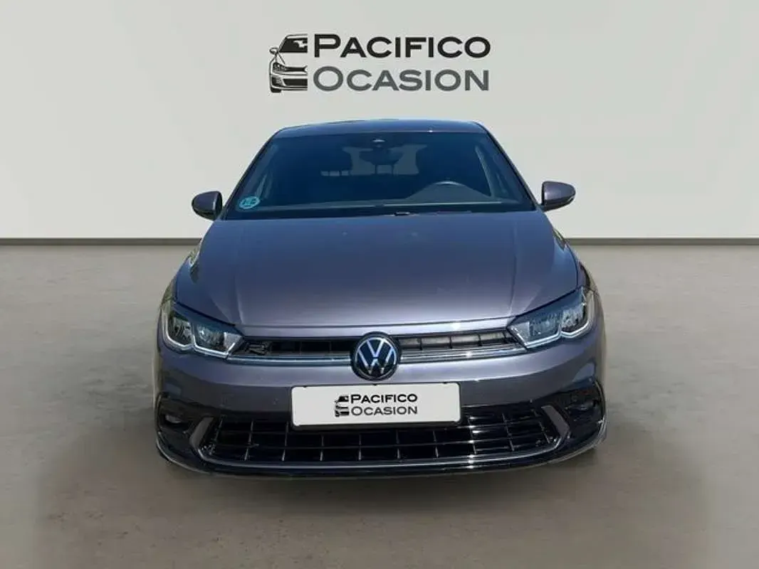 Usado VW Polo R-line 95 CV (69 kW) 2022 Gris Utilitario