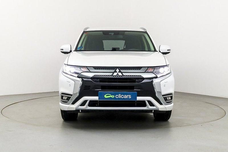 Usado Mitsubishi Outlander P-HEV 224 CV (164 kW) 2021 Blanco SUV