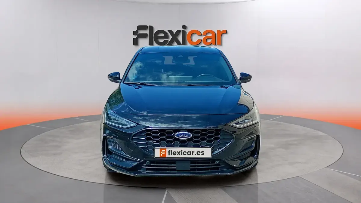 Usado Ford Focus ST-Line 125 CV (91 kW) 2023 Negro Berlina