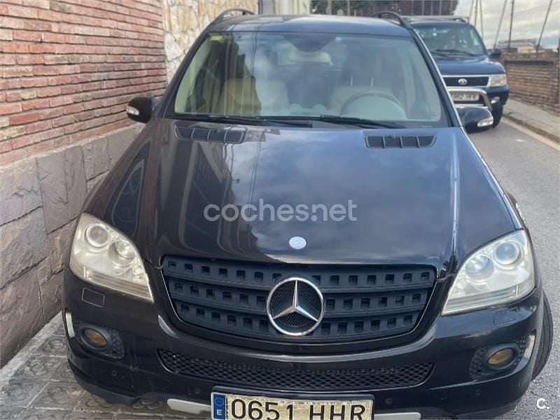 Negro Usado 2006 Mercedes ML320 SUV | 11.500 € (Precio justo) - Imagen 1/4