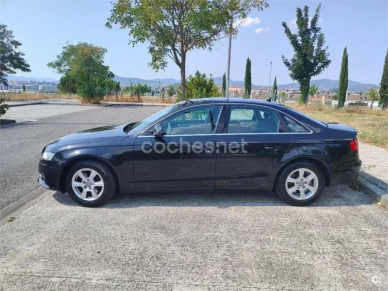 Usado Audi A4 Premium 143 CV (105 kW) 2009 Negro Berlina