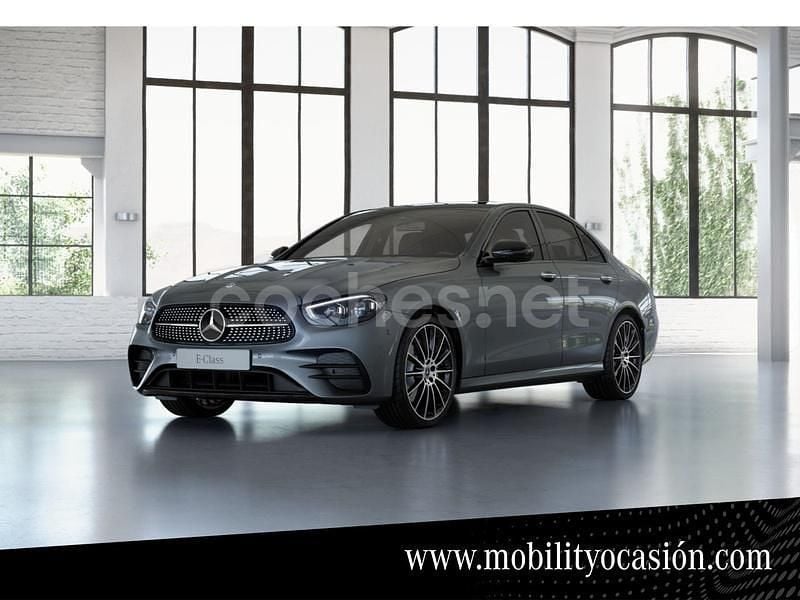 Gris / plata Usado 2023 Mercedes E220 Berlina | 52.500 € - Imagen 1/4