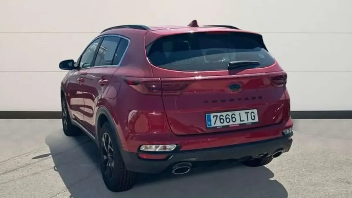 Usado Kia Sportage 132 CV (97 kW) 2021 Rojo SUV