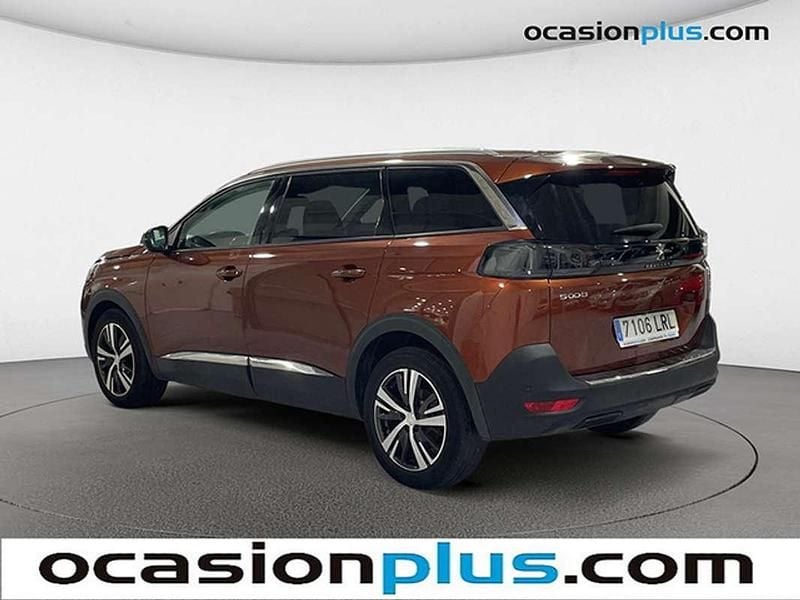 Usado Peugeot 5008 Allure 131 CV (96 kW) 2021 Marrón Monovolumen