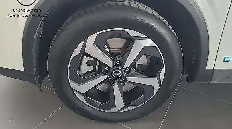 Usado Nissan Qashqai N-Connecta 190 CV (139 kW) 2023 Lunar white (perlada) SUV