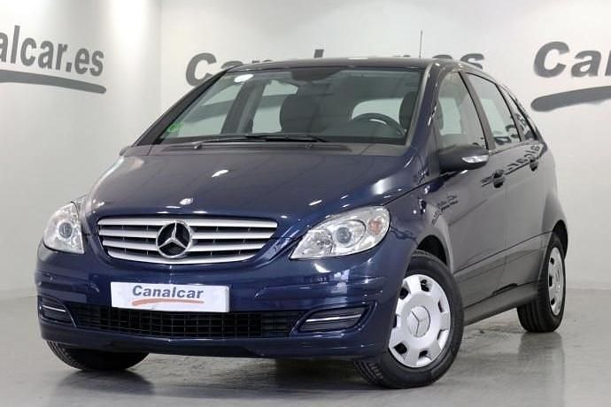 Usado Mercedes B170 116 CV (85 kW) 2007 Azul Monovolumen