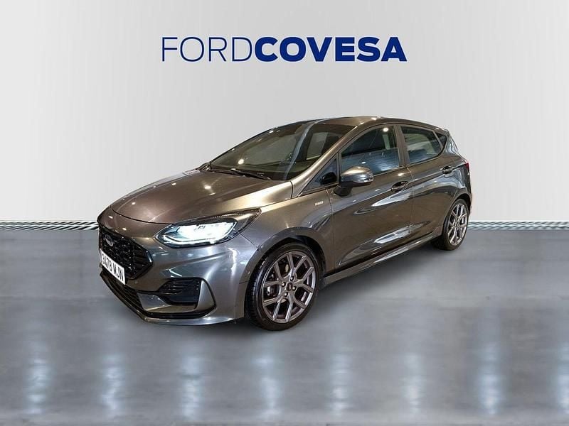 Gris / plata Usado 2023 Ford Fiesta ST-Line Berlina | 16.390 € (Precio justo) - Imagen 1/4