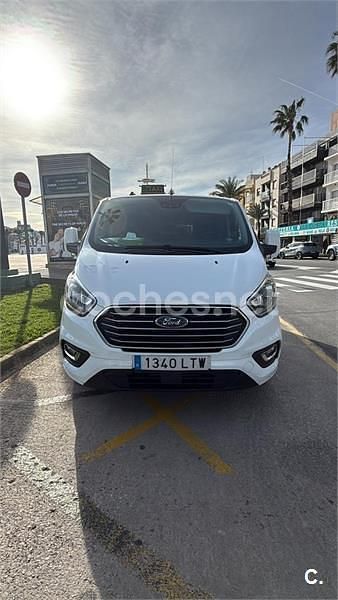 Usado Ford Tourneo Titanium 185 CV (136 kW) 2021 Blanco Monovolumen