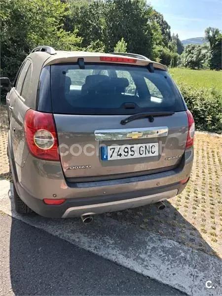 Usado Chevrolet Captiva LS 127 CV (93 kW) 2009 Beige SUV