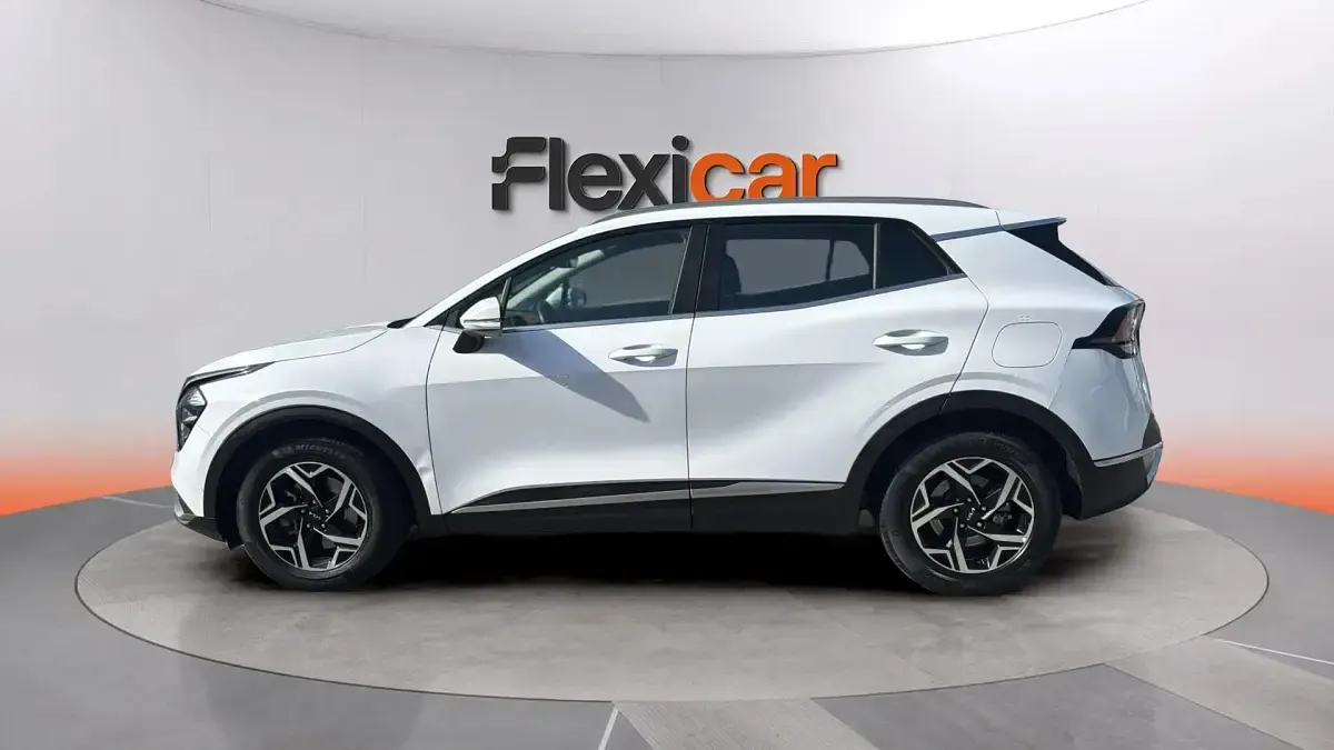 Usado Kia Sportage 136 CV (100 kW) 2023 Blanco SUV