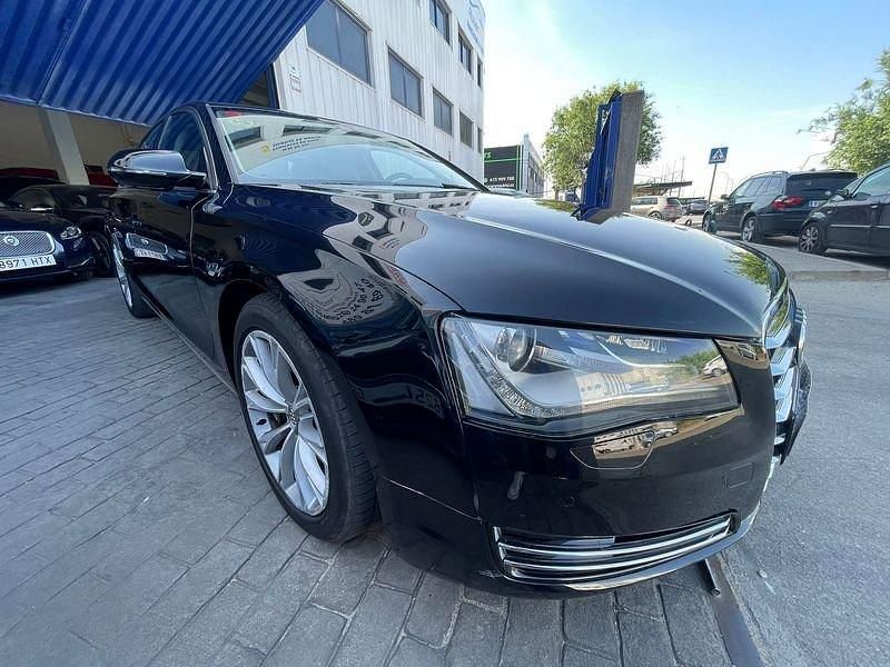 Usado Audi A8 350 CV (257 kW) 2010 Negro Berlina