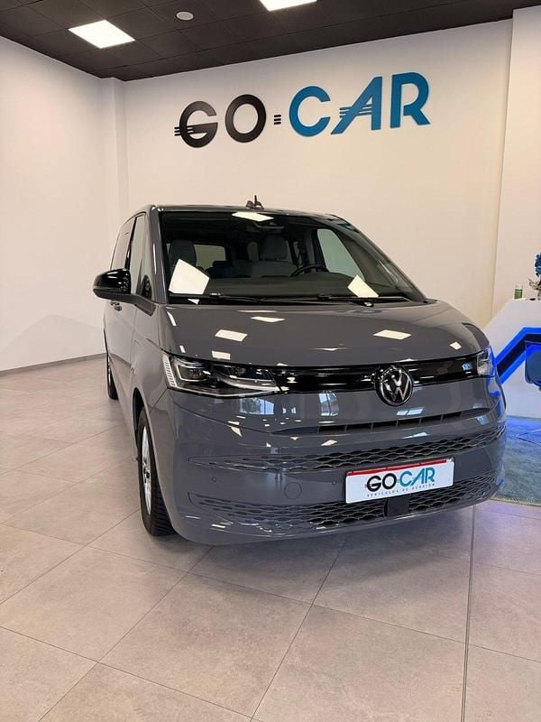 Usado VW Multivan Style 218 CV (160 kW) 2022 Gris Van