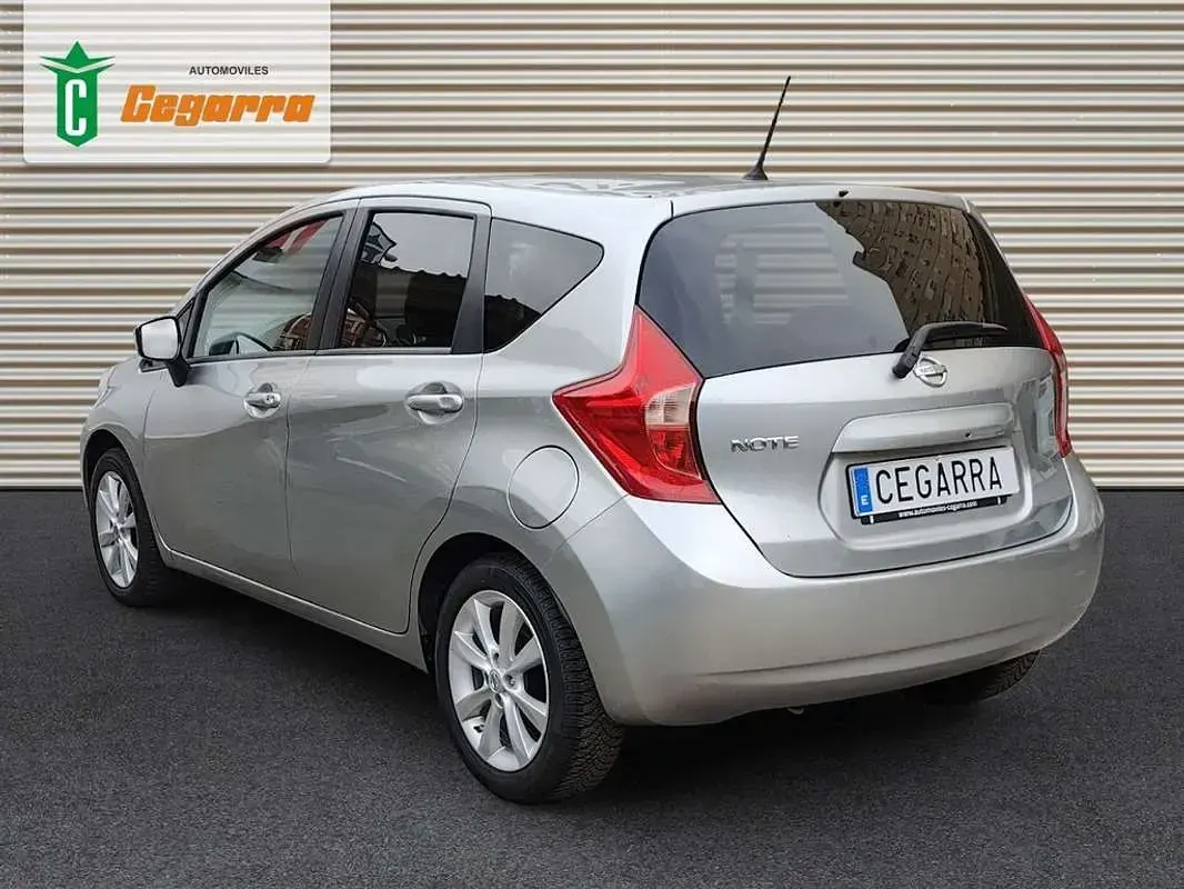 Usado Nissan Note Tekna 80 CV (58 kW) 2015 Gris Utilitario