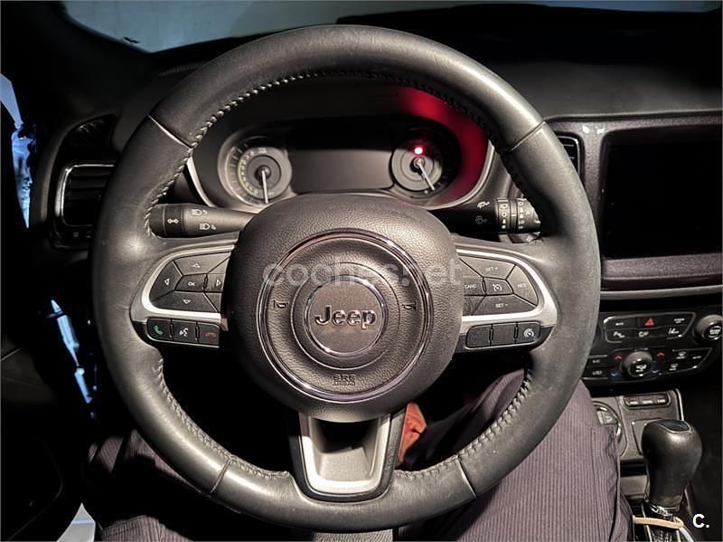 Usado Jeep Compass 240 CV (176 kW) 2020 Gris / plata SUV