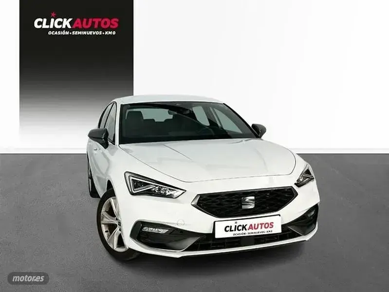Usado Seat Leon FR 130 CV (95 kW) 2023 Blanco Berlina