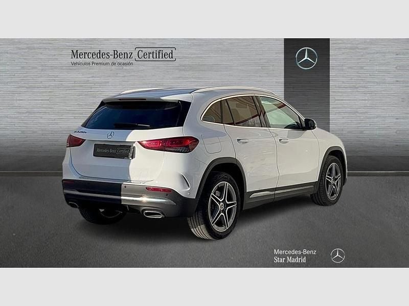 Usado Mercedes GLA250 AMG line 218 CV (160 kW) 2022 Blanco SUV