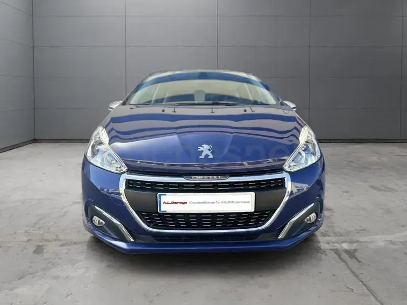 Usado Peugeot 208 Allure 100 CV (73 kW) 2018 Azul Utilitario
