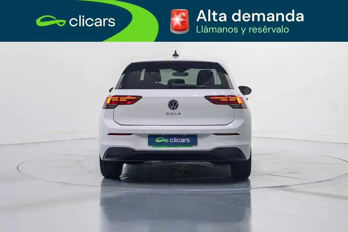 Usado VW Golf VIII Life 115 CV (84 kW) 2022 Blanco Berlina
