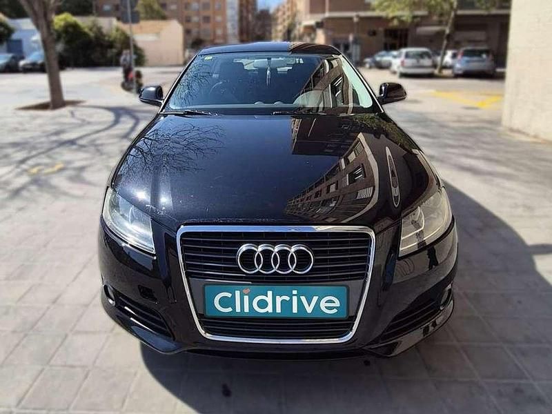 Usado Audi A3 Sportback Ambition 122 CV (89 kW) 2010 Negro Utilitario