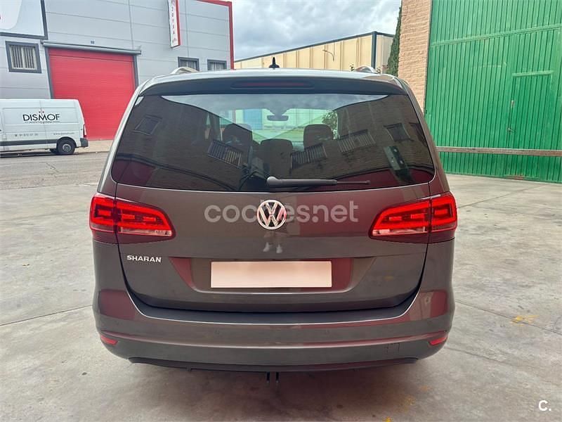 Usado VW Sharan Sportline 177 CV (130 kW) 2020 Gris / plata Monovolumen