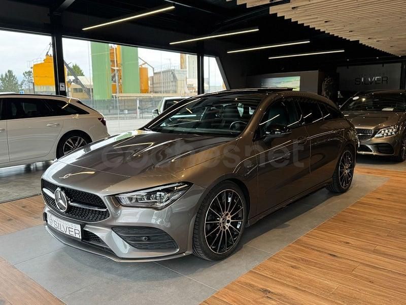 Usado Mercedes CLA200 Shooting Brake 163 CV (119 kW) 2022 Gris / plata Familiar