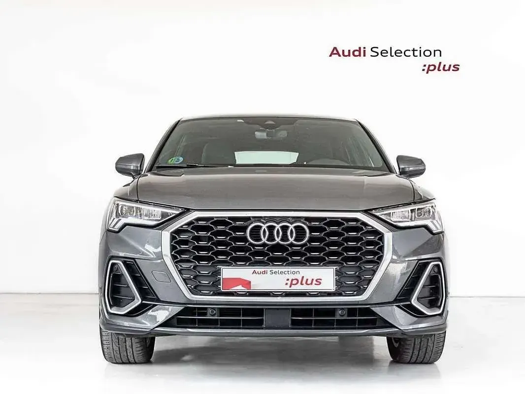 Usado Audi Q3 Sportback S-Line 150 CV (110 kW) 2022 Gris / plata SUV