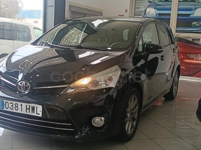 Usado Toyota Verso Active 126 CV (92 kW) 2013 Negro Monovolumen