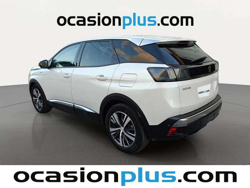 Usado Peugeot 3008 Allure 156 CV (114 kW) 2023 Blanco Monovolumen