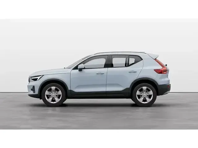 Usado Volvo XC40 Core 163 CV (119 kW) 2023 Rojo SUV