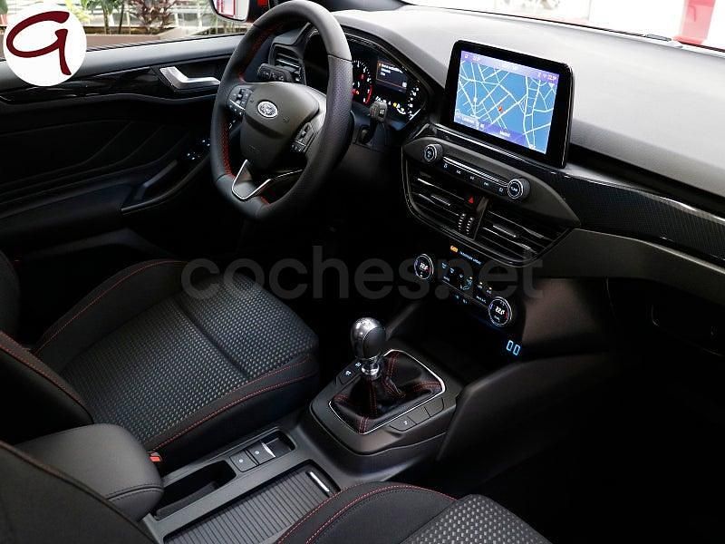 Usado Ford Focus ST-Line X 125 CV (91 kW) 2021 Rojo Berlina