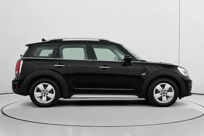 Usado Mini One D Countryman 116 CV (85 kW) 2020 Negro SUV