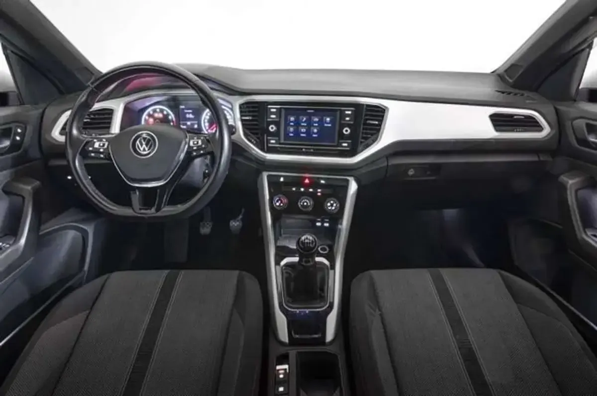 Usado VW T-Roc 110 CV (80 kW) 2021 Rojo SUV