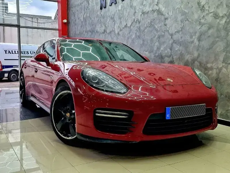 Usado Porsche Panamera 440 CV (323 kW) 2014 Rojo Utilitario