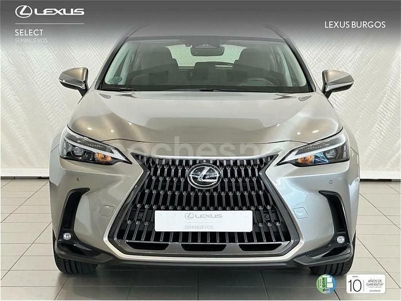 Usado Lexus NX350h 242 CV (177 kW) 2024 Gris / plata SUV