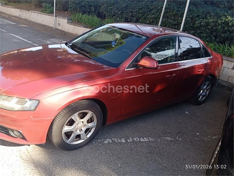 Usado Audi A4 143 CV (105 kW) 2008 Granate Berlina