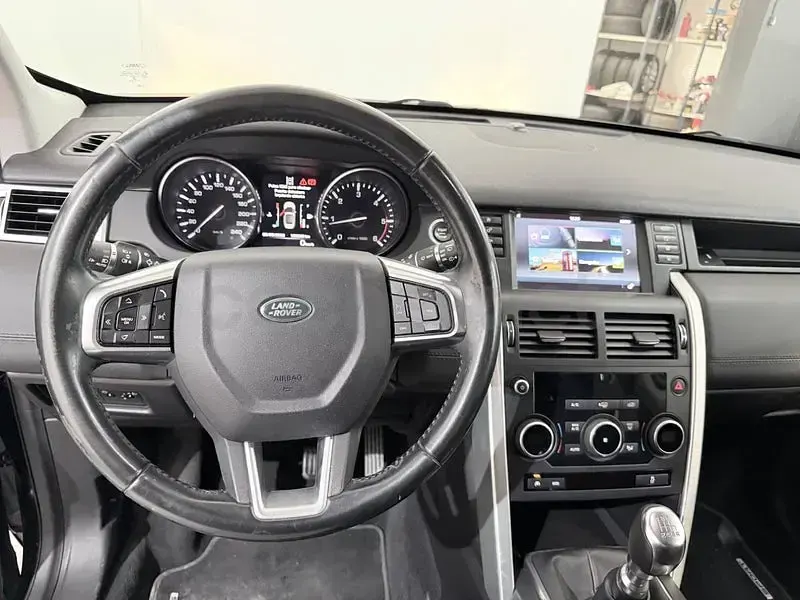 Usado Land Rover Discovery Sport Pure 150 CV (110 kW) 2017 Negro SUV