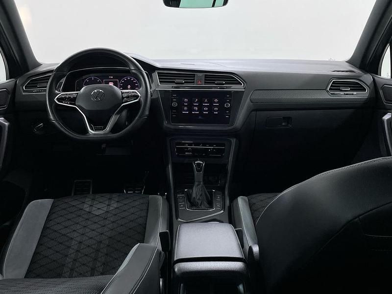 Usado VW Tiguan R-line 150 CV (110 kW) 2021 Gris SUV