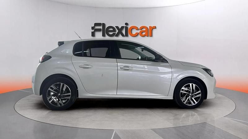 Usado Peugeot 208 Allure 101 CV (74 kW) 2022 Blanco Utilitario