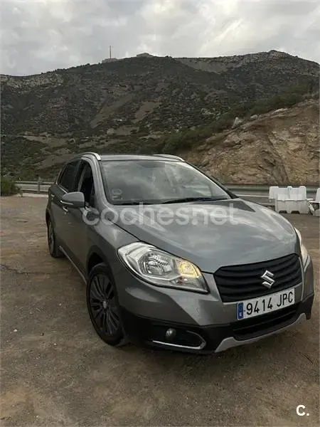 Usado Suzuki SX4 S-Cross 120 CV (88 kW) 2013 Gris / plata SUV