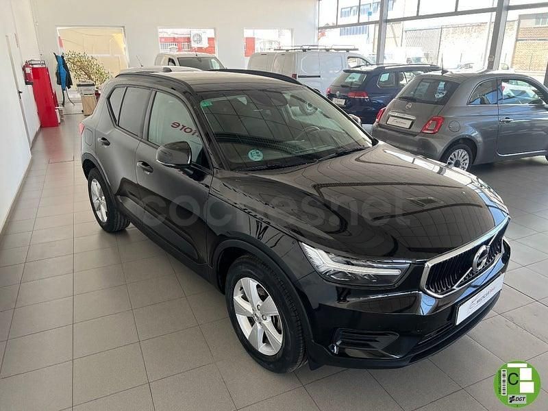 Usado Volvo XC40 Momentum 156 CV (114 kW) 2019 Negro SUV