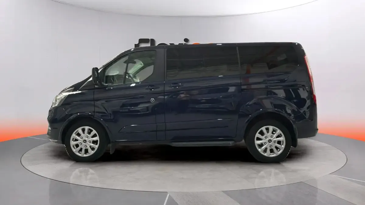 Usado Ford Tourneo Custom Titanium 150 CV (110 kW) 2021 Blanco Van